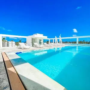  Apartamento Ducassi & Beach - Playa Bavaro - Wifi - Parking - Rooftop Pool & Spa 